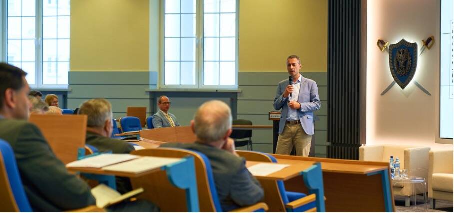 Zatracenie w wirtualnym świecie – jak przywrócić młodzież społeczeństwu?